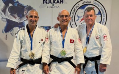 3 médailles d’or au tournoi vétérans de Ligurie👍✌️